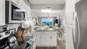 Private kitchen - NEW! Salt Life at PCB (Panama City Beach)