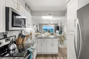 Private kitchen - NEW! Salt Life at PCB (Panama City Beach)