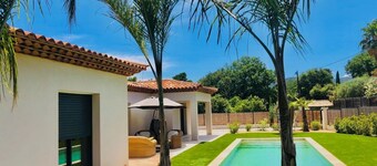 Magnificent 8-person villa with private pool