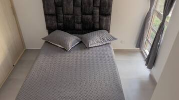 2 bedrooms, bed sheets