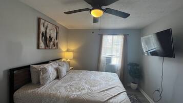 1 chambre, fer et planche Ă repasser, Wi-Fi gratuit, draps fournis