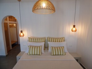 1 bedroom, in-room safe, iron/ironing board, free WiFi