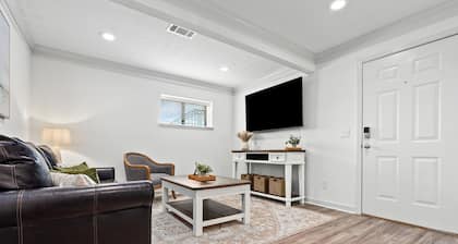 Spacious 3-Bedroom Condo with Outdoor Patio in the Lovely Auburn, Al