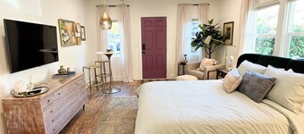 Citrus Studio 3 Relaxed Central Vibe