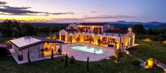 Luxury 5 star villa with heated saltwater pool for up to 8 guests