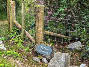 Garden | Nether Carness, North Ballachulish - 3 bedroom accommodation in North Ballachulish (North Ballachulish)