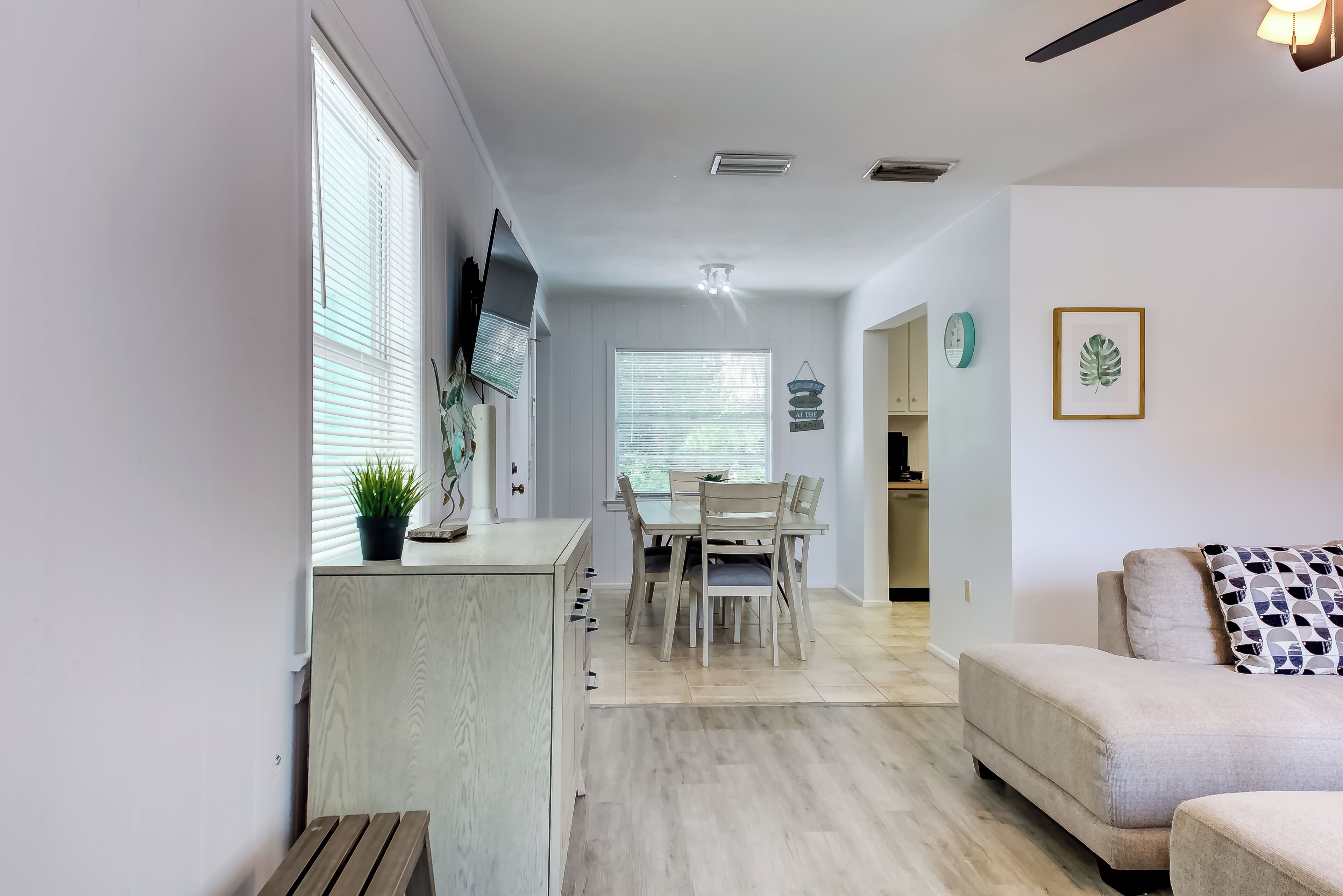 3-bedroom king bed, house in superb Siesta Key with WiFi, AC