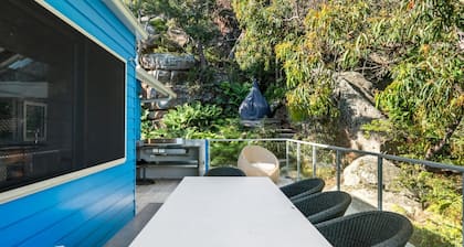 'Putty Beach Retreat' by Accom Holidays