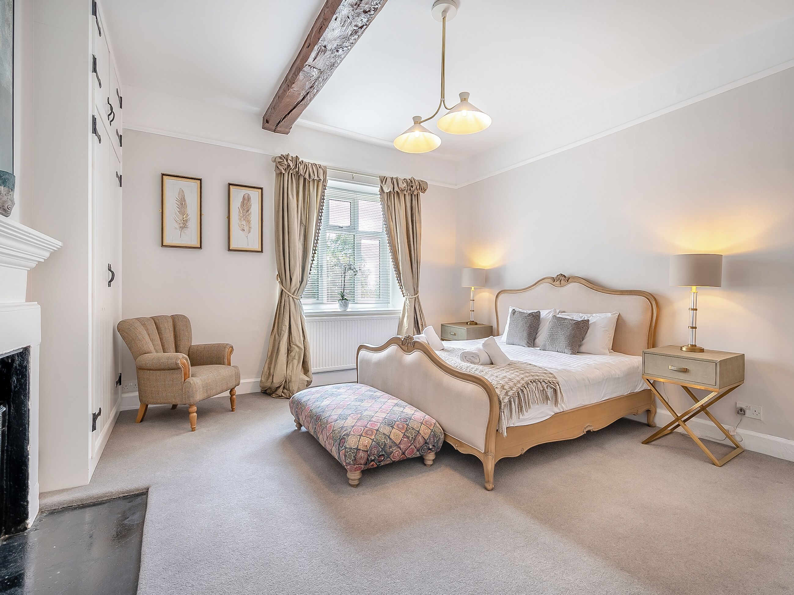 6 bedrooms, free WiFi, bed sheets