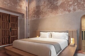 2 bedrooms, iron/ironing board, WiFi, bed sheets - Boutique Room in Casona Colonial  (Oaxaca de Juárez)