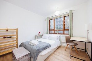 2 Schlafzimmer, Schreibtisch, Bügeleisen/Bügelbrett, kostenloses WLAN