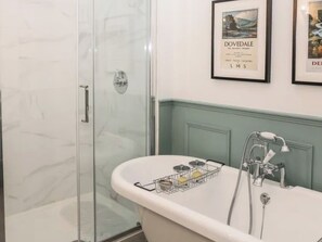 Towels - 3 bedroom accommodation in Bakewell (Bakewell)