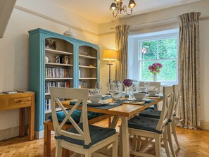 Dining - 3 bedroom accommodation in Bakewell (Bakewell)