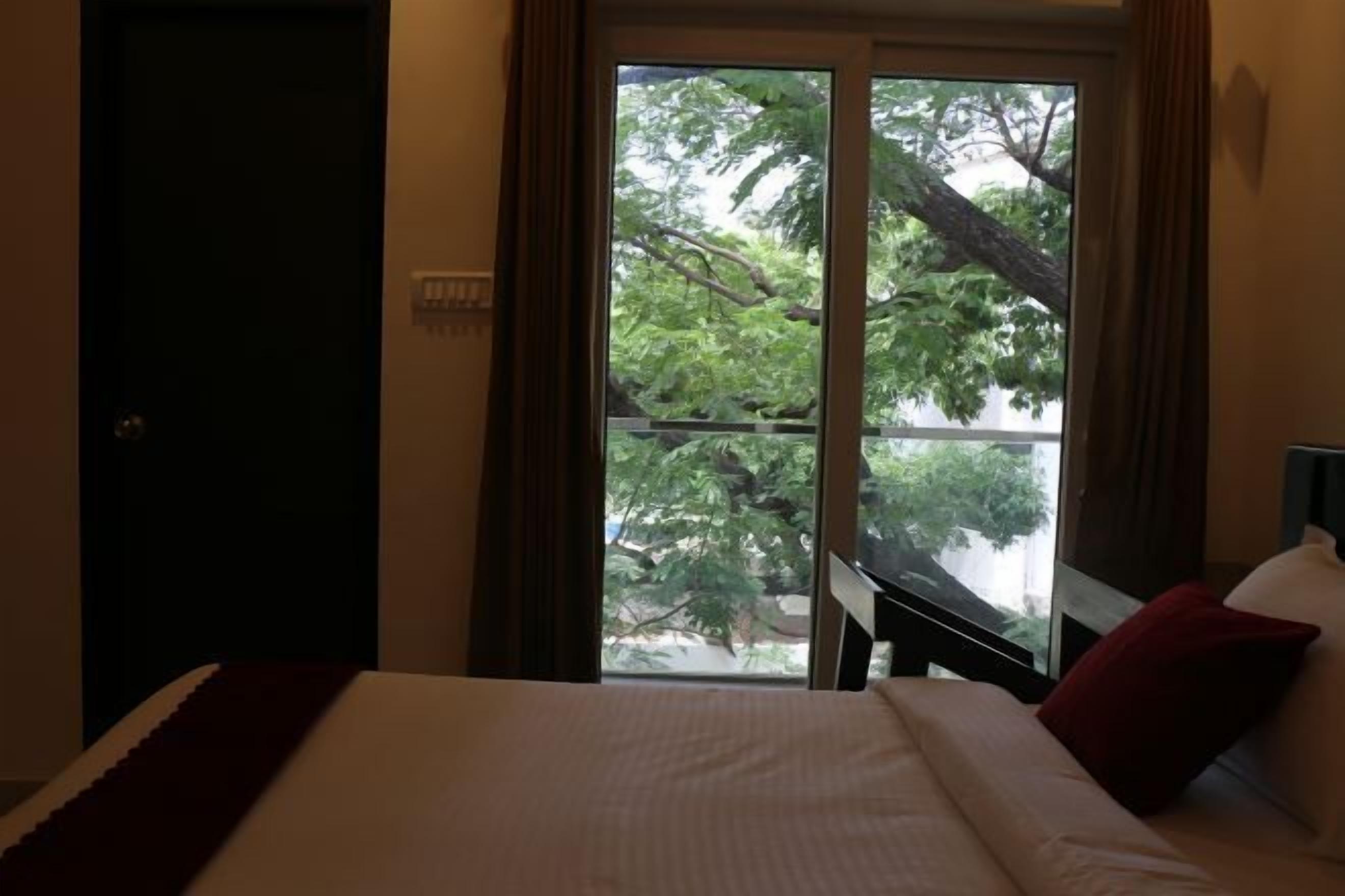 Escrivaninha, quartos à prova de som, Wi-Fi de cortesia