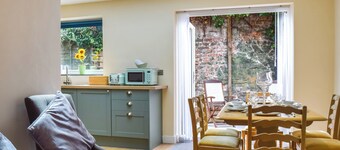 3 bedroom accommodation in Thingwall, near Wirral