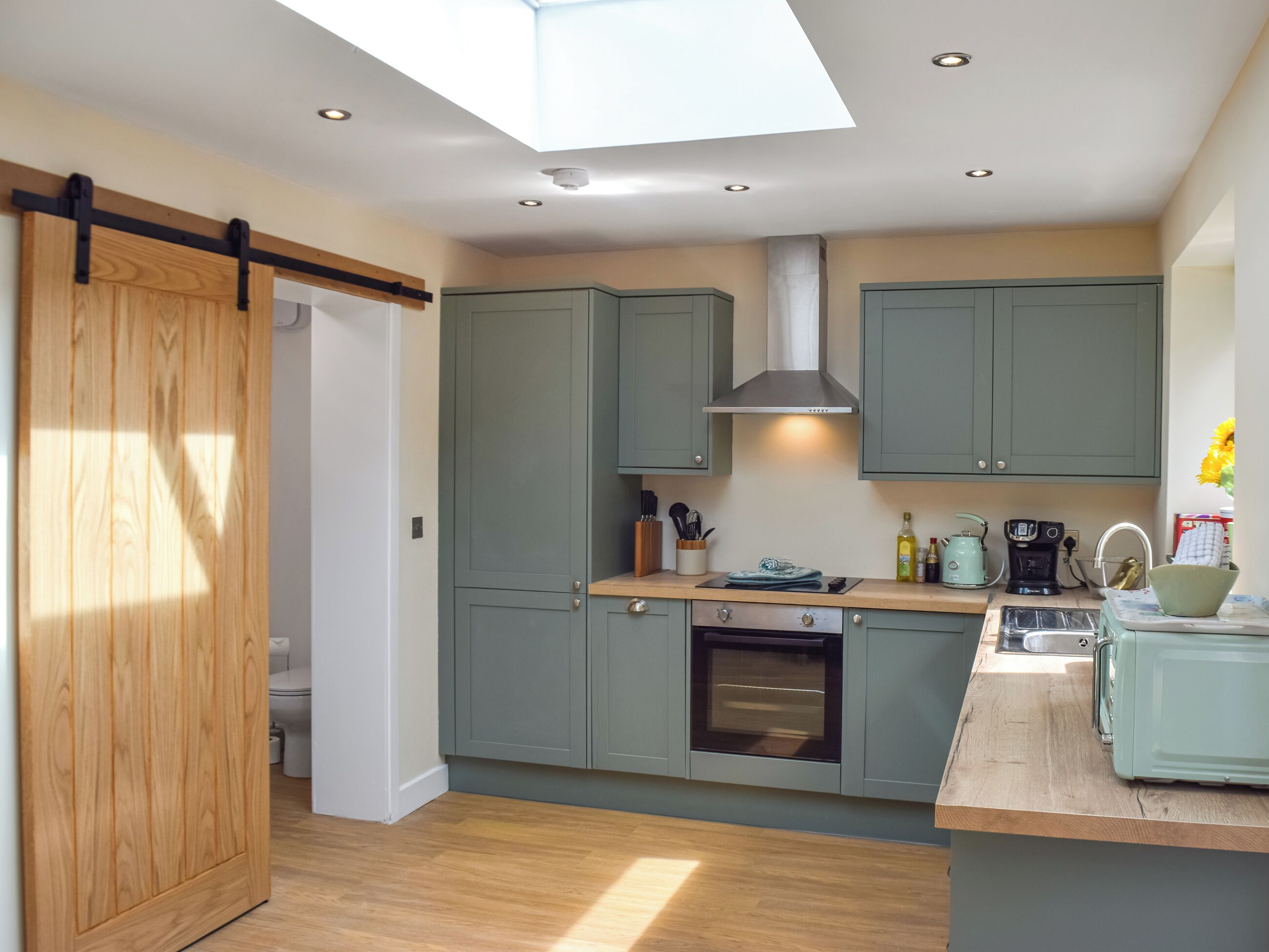 Dishwasher, highchair