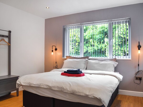 3 bedrooms, free WiFi, bed sheets