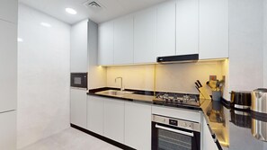 Fridge, microwave, oven, stovetop