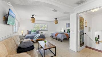 4 bedrooms, desk, iron/ironing board, travel crib