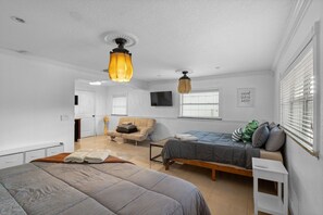 4 bedrooms, desk, iron/ironing board, free WiFi