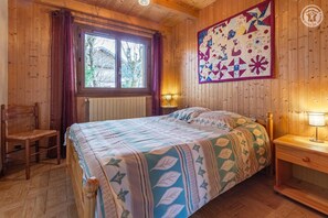 2 Schlafzimmer, Bügeleisen/Bügelbrett, kostenloses WLAN