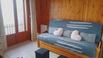 Een televisie en een dvd-speler