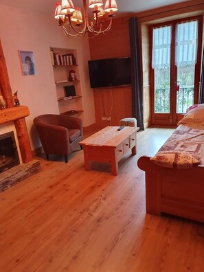 5 chambres, fer et planche à repasser, lit parapluie, Wi-Fi gratuit