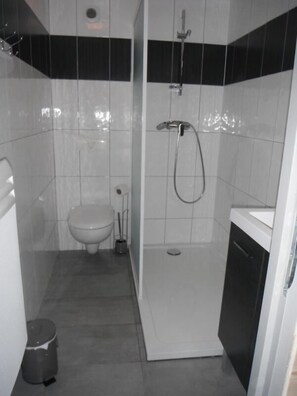 Douche, séchoir à cheveux