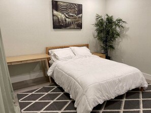 1 slaapkamer, een strijkplank/strijkijzer, wifi, beddengoed