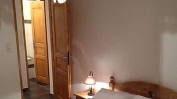 4 chambres, fer et planche Ă repasser, lit parapluie, Wi-Fi gratuit