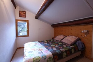 3 Schlafzimmer, Bügeleisen/Bügelbrett, Reisekinderbett