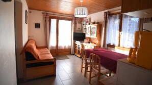 1 soverom, strykejern/-brett, reiseseng for barn og wi-fi (inkludert)