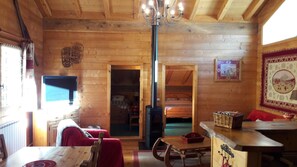 3 soverom, strykejern/-brett, reiseseng for barn og wi-fi (inkludert)