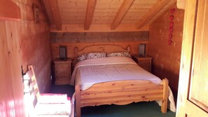 3 bedrooms, iron/ironing board, travel cot, free WiFi