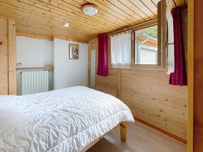 2 Schlafzimmer, Bügeleisen/Bügelbrett, Reisekinderbett, kostenloses WLAN
