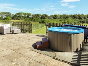 Terrace/patio - 3 bedroom accommodation in Caernarfon (Caernarfon)