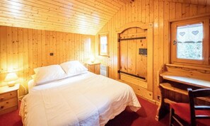 1 Schlafzimmer, Bügeleisen/Bügelbrett, Reisekinderbett, kostenloses WLAN