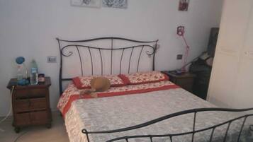 2 chambres, fer et planche Ă repasser, Wi-Fi, draps fournis