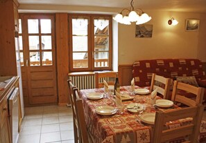 Dining - LES CAMPANETTES 1st floor (PRALOGNAN LA VANOISE)