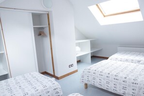1 chambre, fer et planche à repasser, Wi-Fi gratuit