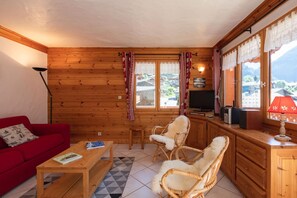 Fernseher, DVD-Player, Stereoanlage