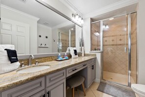 Hair dryer, towels - 3BR Cozy Condo • Outdoor Veranda • Near Disney (Reunion)