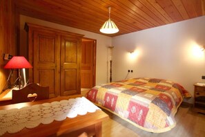 2 Schlafzimmer, Bügeleisen/Bügelbrett, Reisekinderbett, kostenloses WLAN