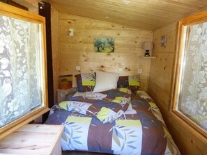 2 slaapkamers, een strijkplank/strijkijzer, gratis wifi