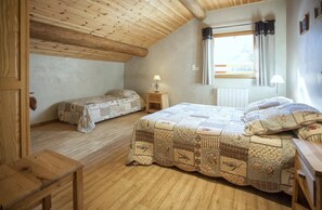 3 Schlafzimmer, Bügeleisen/Bügelbrett, Reisekinderbett, kostenloses WLAN