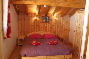 6 多间卧室、熨斗/熨衣板、旅行婴儿床、免费 WiFi