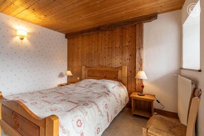 1 makuuhuone, silitysrauta/-lauta, vauvan matkasänky, ilmainen Wi-Fi