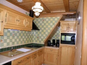 Køleskab, ovn, kogeplade, opvaskemaskine