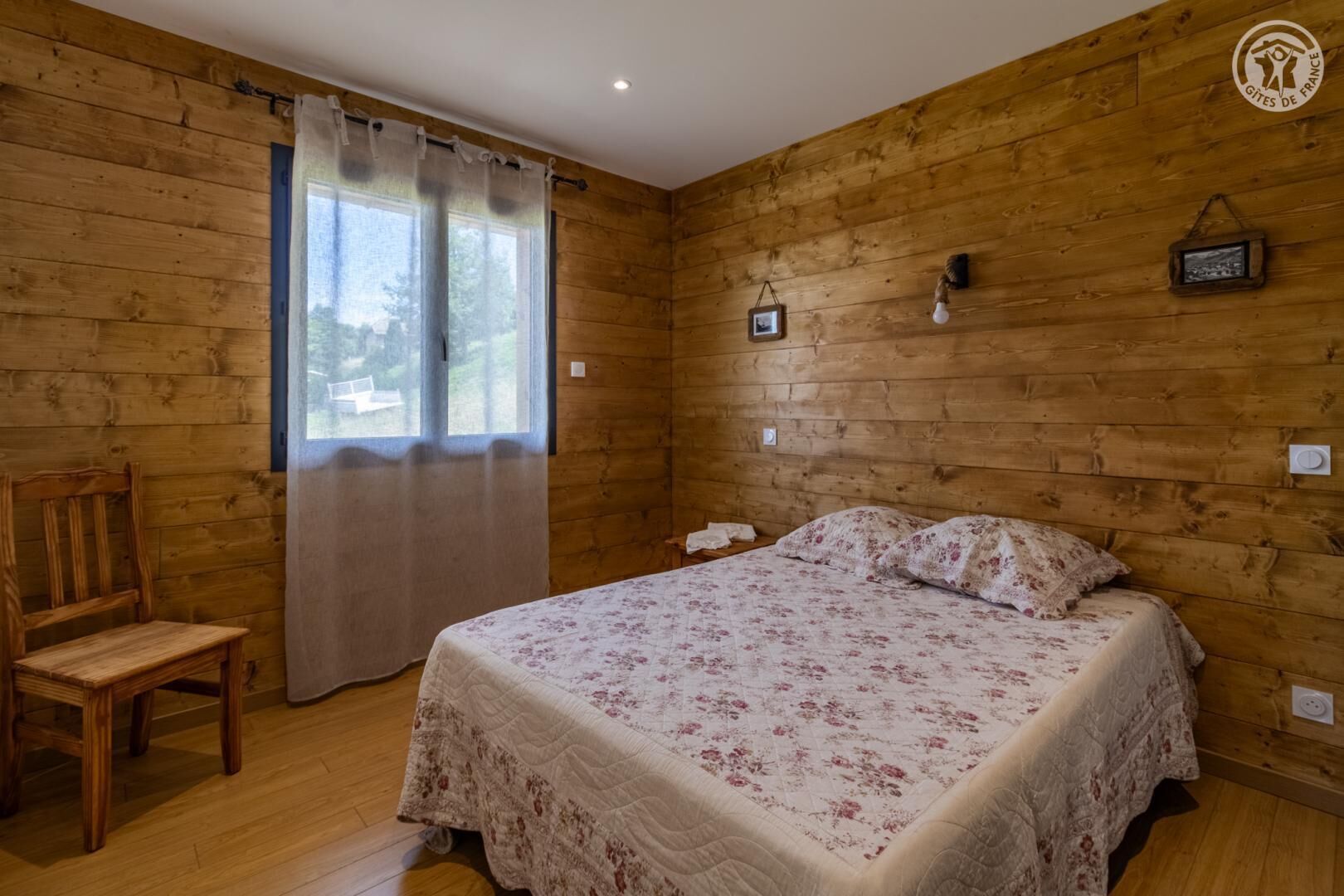 3 Schlafzimmer, Bügeleisen/Bügelbrett