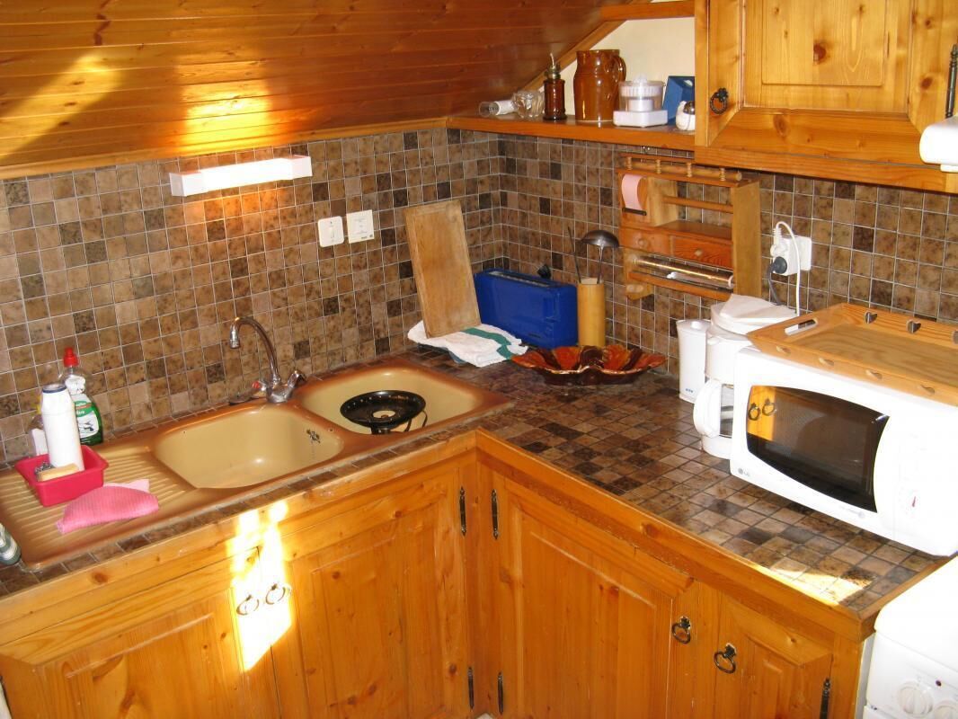 冰箱、微波炉、烤箱、炉灶